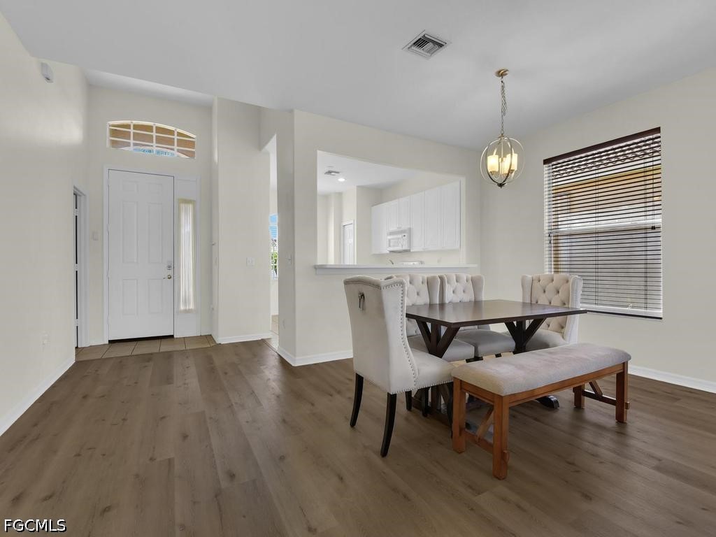 3 Bed SingleFamilyResidence for Sale in Silverlakes, FL — photo 4