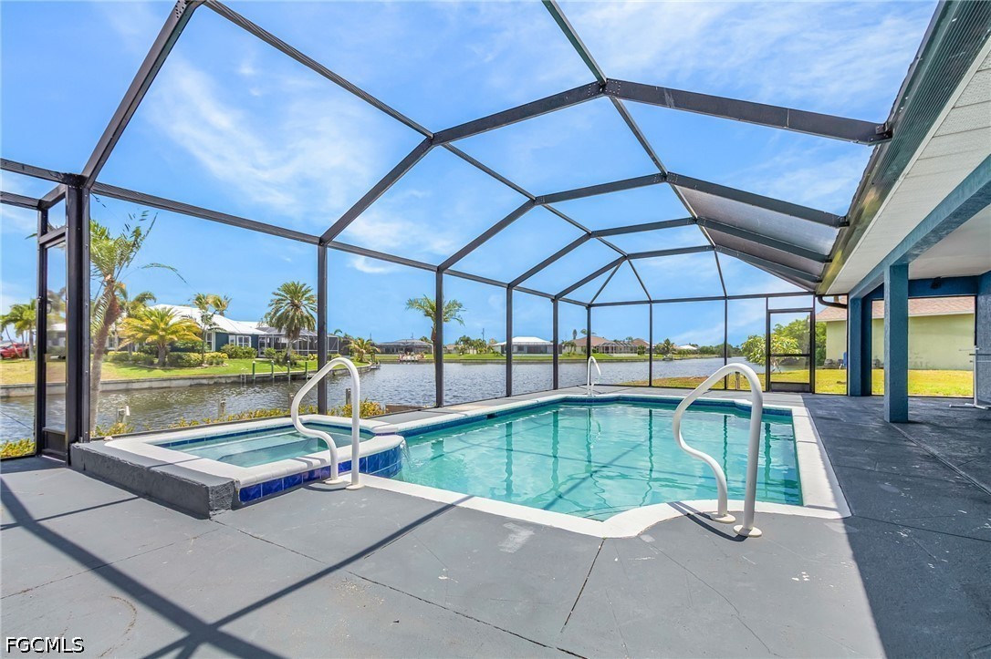 3 Bed Pool Home for Sale in Cape Coral, photo 4