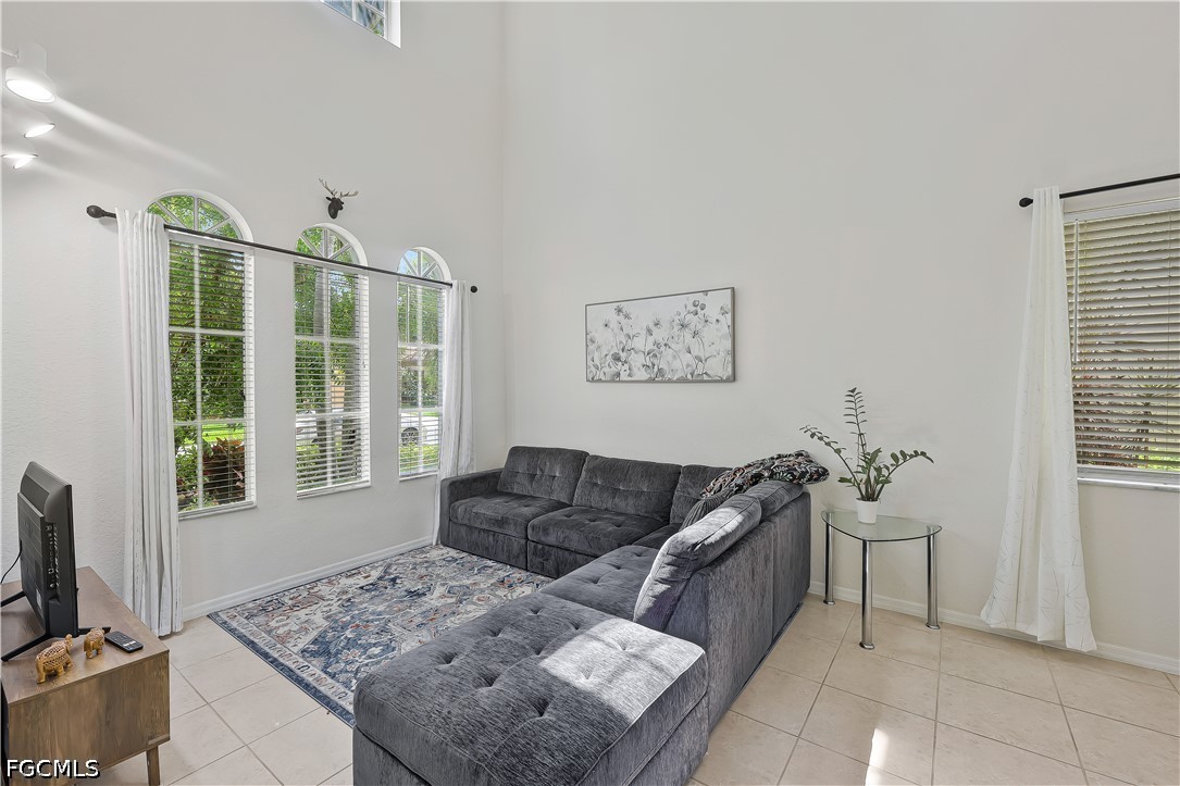 5 Bed SingleFamilyResidence for Sale in Santa Barbara, photo 4