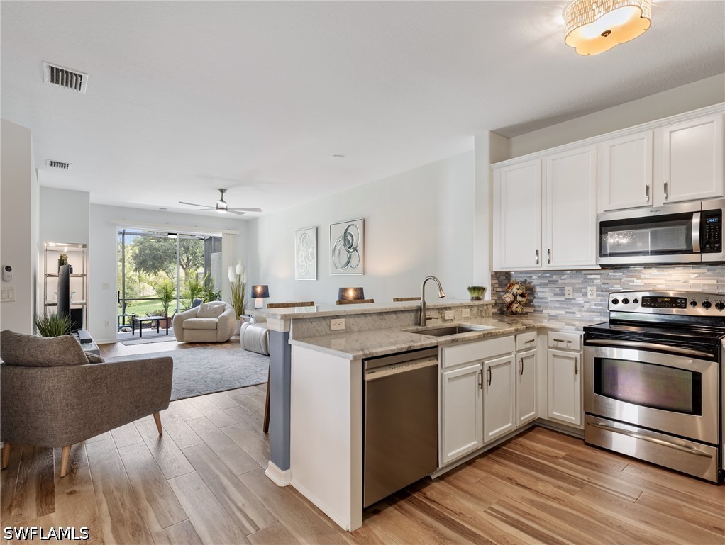 3 Bed Attached for Sale in Bella Terra, FL — photo 4