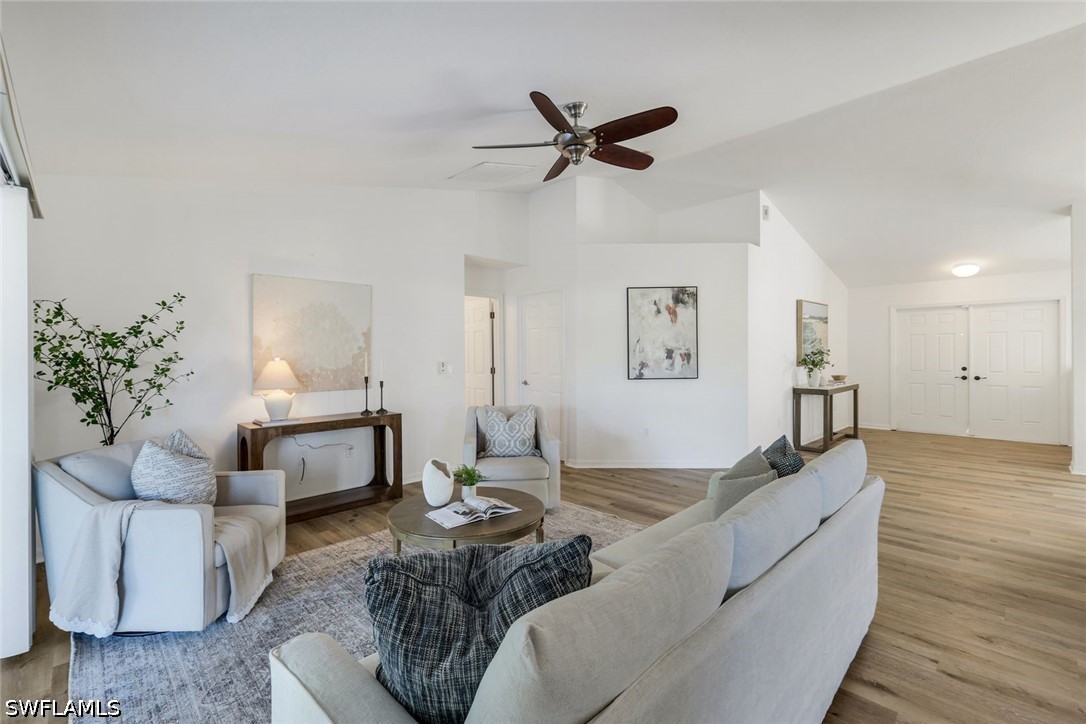 3 Bed SingleFamilyResidence for Sale in Cape Coral, photo 4