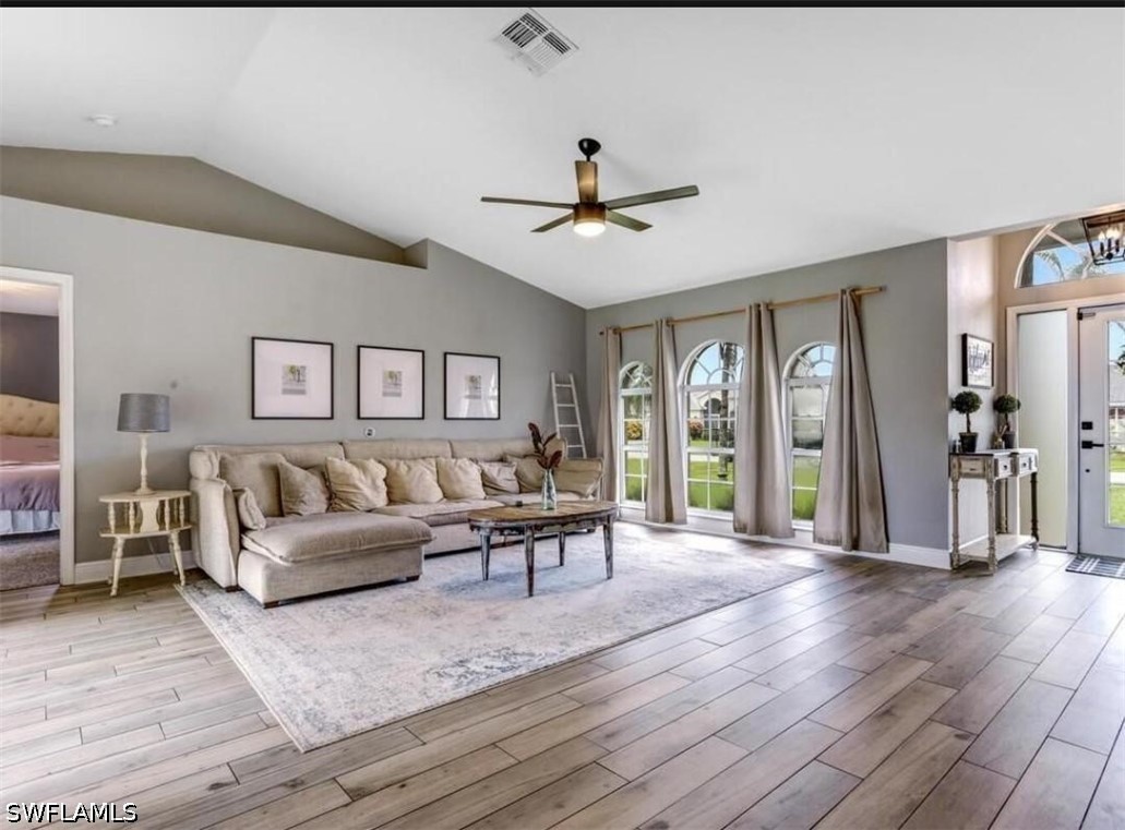 3 Bed SingleFamilyResidence for Sale in Caloosa Trace, photo 4