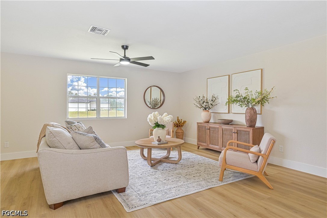 4 Bed Waterfront Home for Sale in Lehigh Acres, photo 4