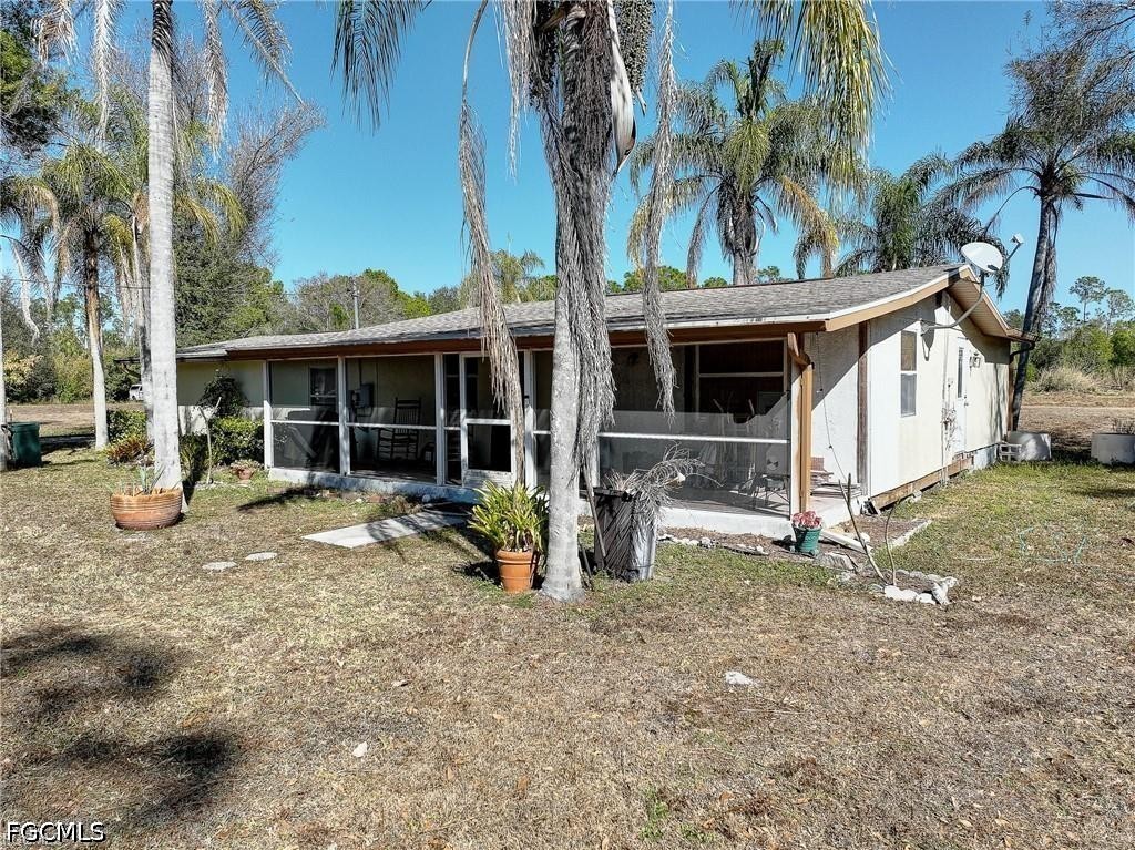 2 Bed Pool Home for Sale in North Fort Myers, photo 4