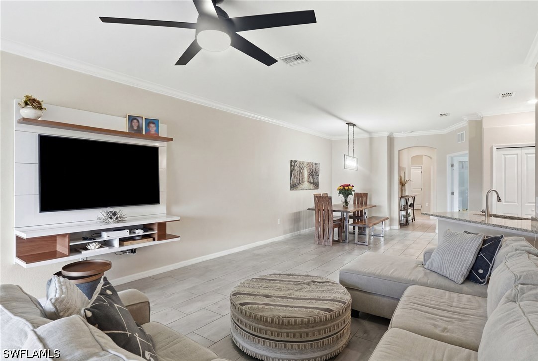 2 Bed Waterfront Home for Sale in Naples, photo 4