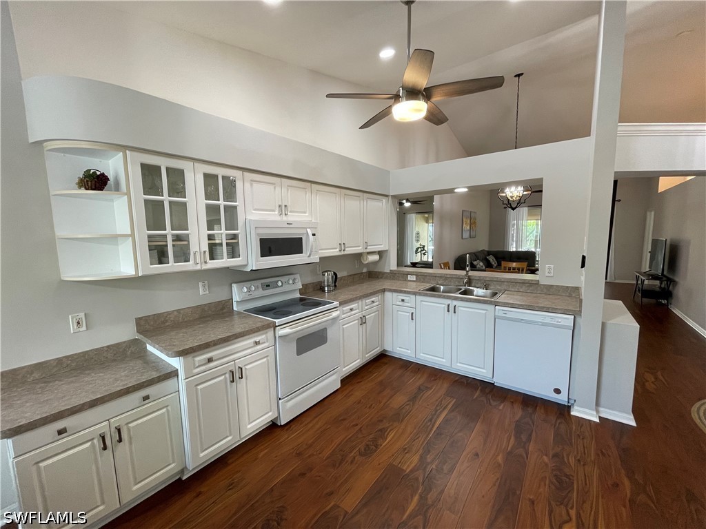 3 Bed Attached for Sale in Naples, photo 4