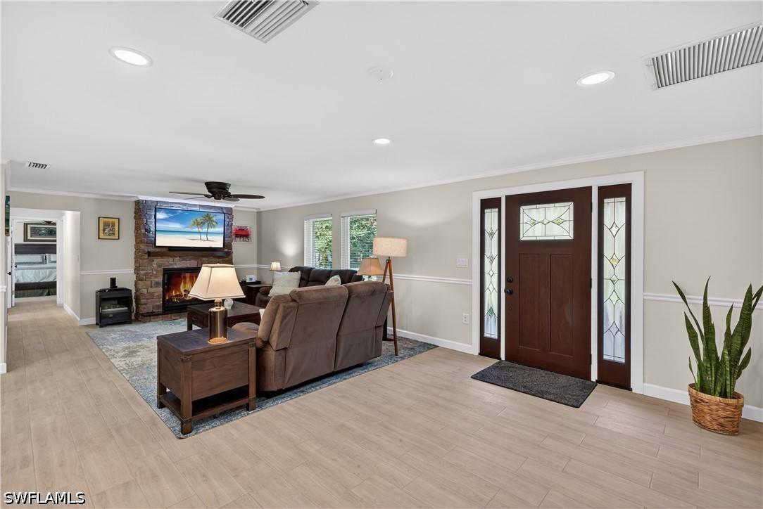 3 Bed SingleFamilyResidence for Sale in Logan Woods, photo 4