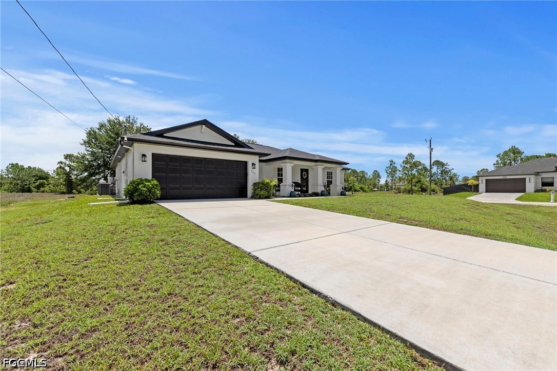 3 Bed SingleFamilyResidence for Sale in Lehigh Acres, photo 4