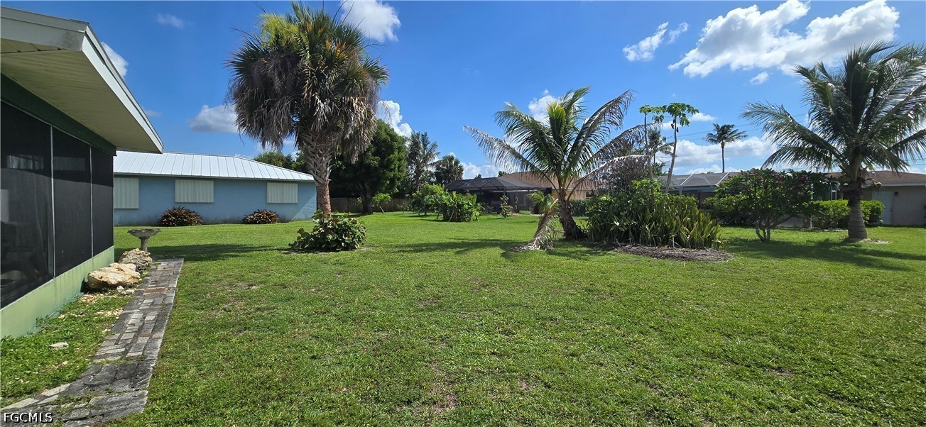 2 Bed SingleFamilyResidence for Sale in Cape Coral, photo 4