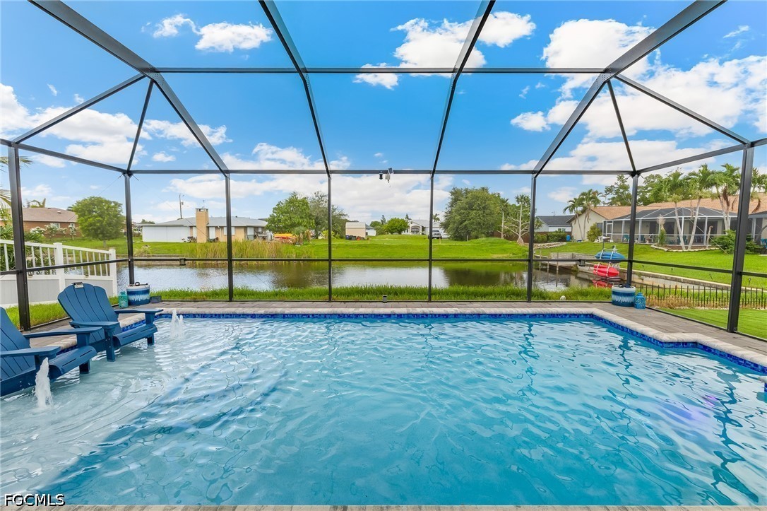 3 Bed Pool Home for Sale in Cape Coral, photo 4