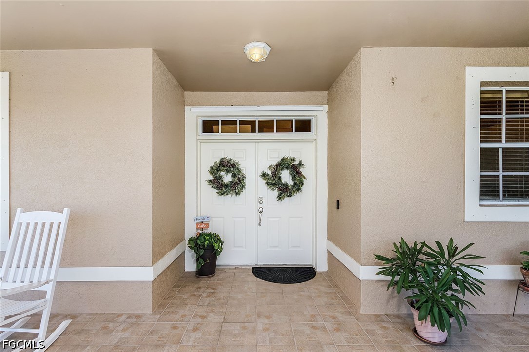 4 Bed SingleFamilyResidence for Sale in Mirror Lakes, FL — photo 4