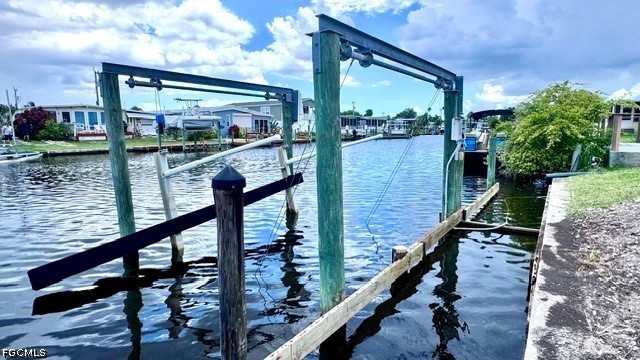 Waterfront Home for Sale in Old Bridge Village, photo 4