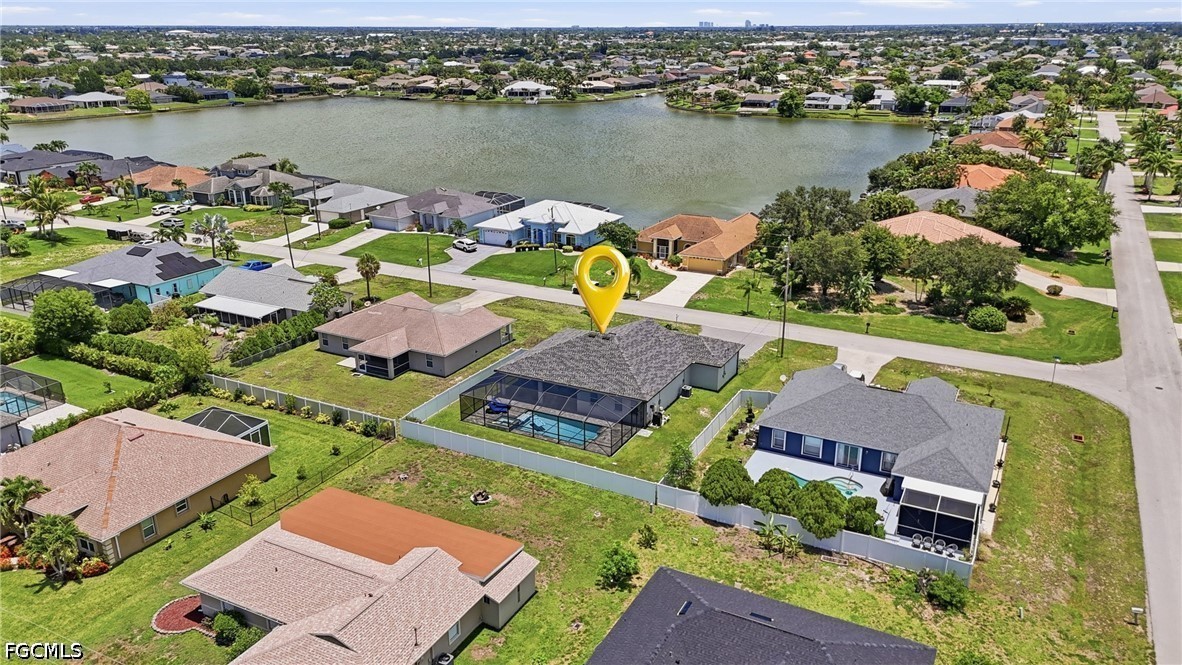 3 Bed Pool Home for Sale in Cape Coral, photo 4