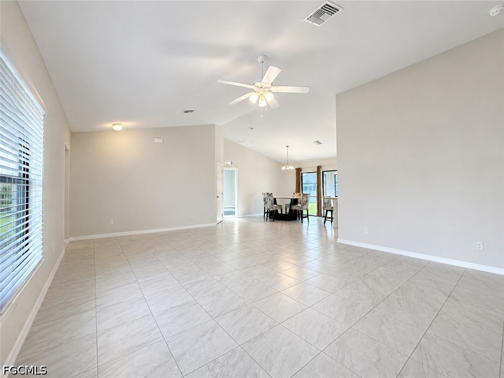 3 Bed SingleFamilyResidence for Sale in Cape Coral, photo 4
