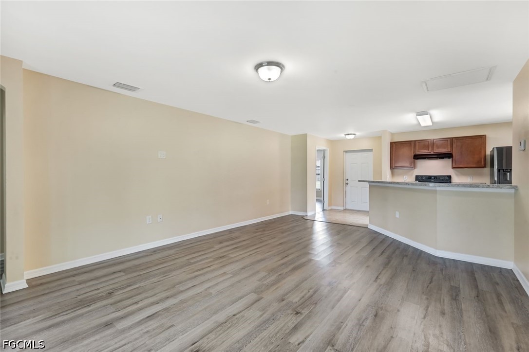 3 Bed SingleFamilyResidence for Sale in Lehigh Acres, photo 4