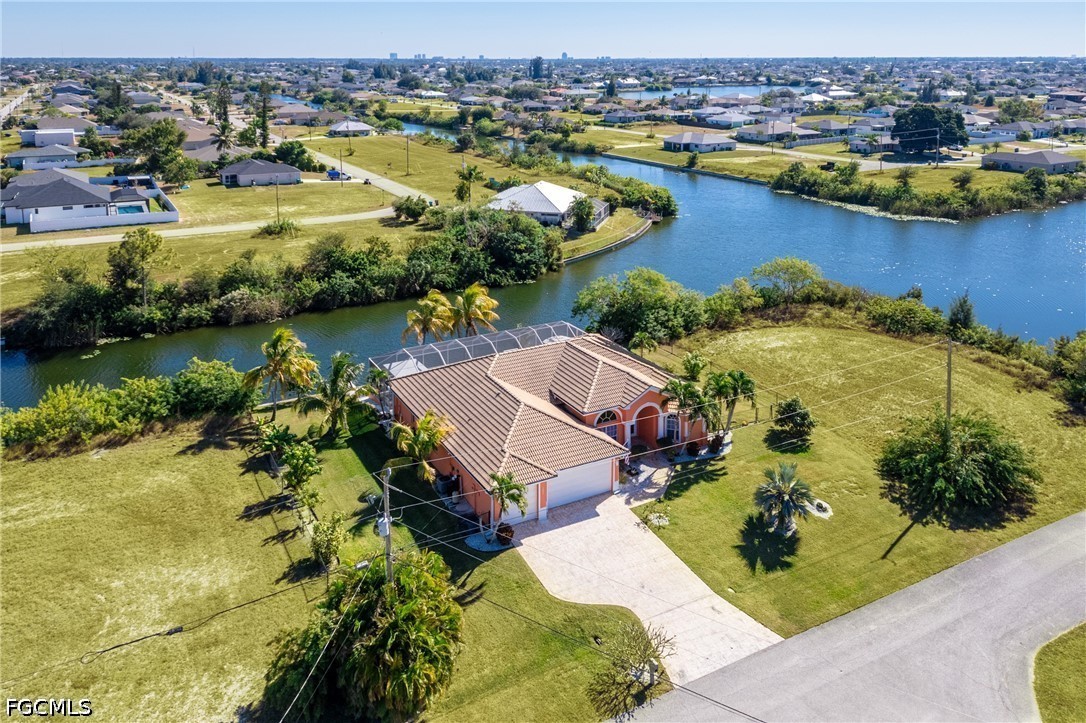 4 Bed Pool Home for Sale in Cape Coral, photo 4