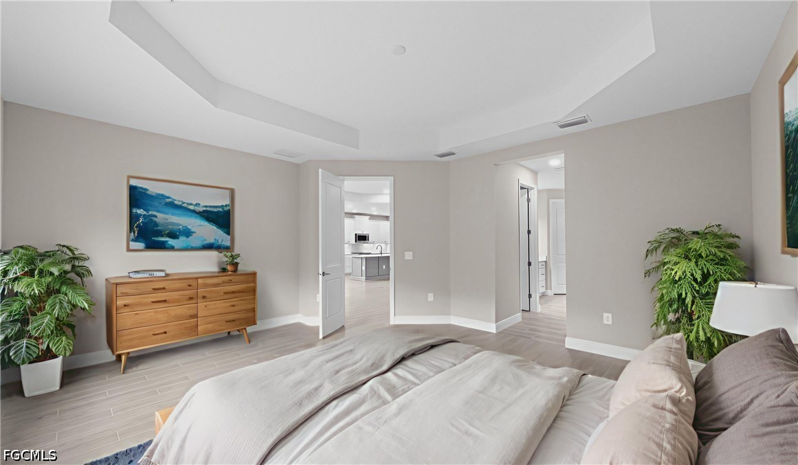 3 Bed Waterfront Home for Sale in Fort Myers, photo 4