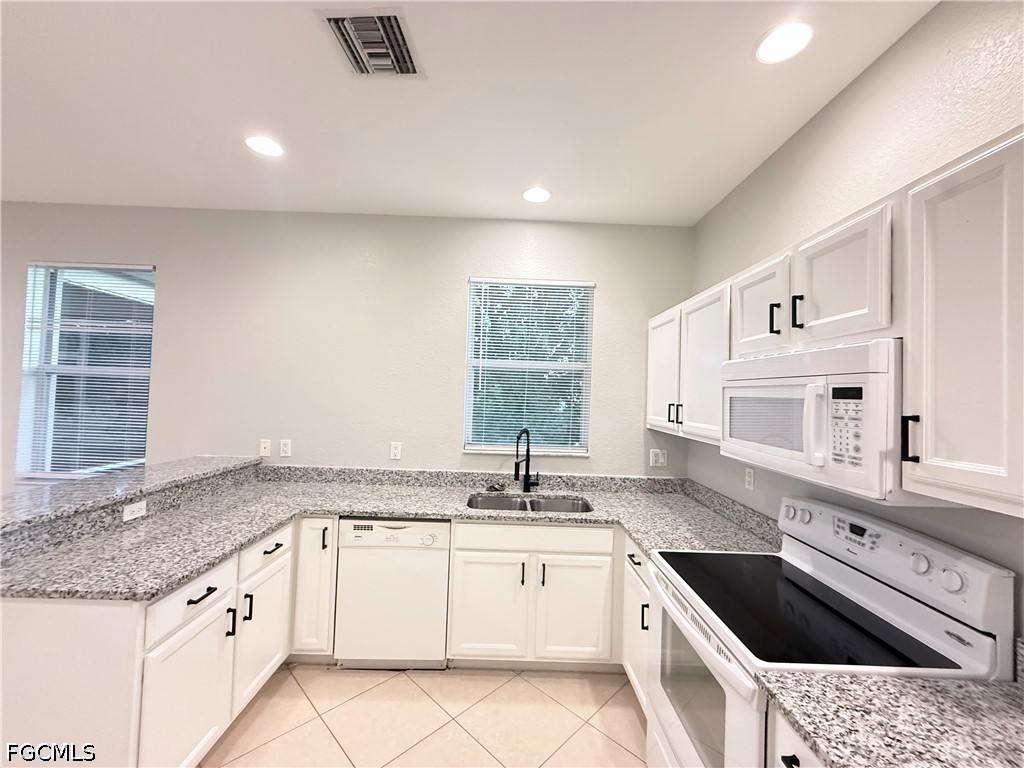 3 Bed SingleFamilyResidence for Sale in Lehigh Acres, FL — photo 4