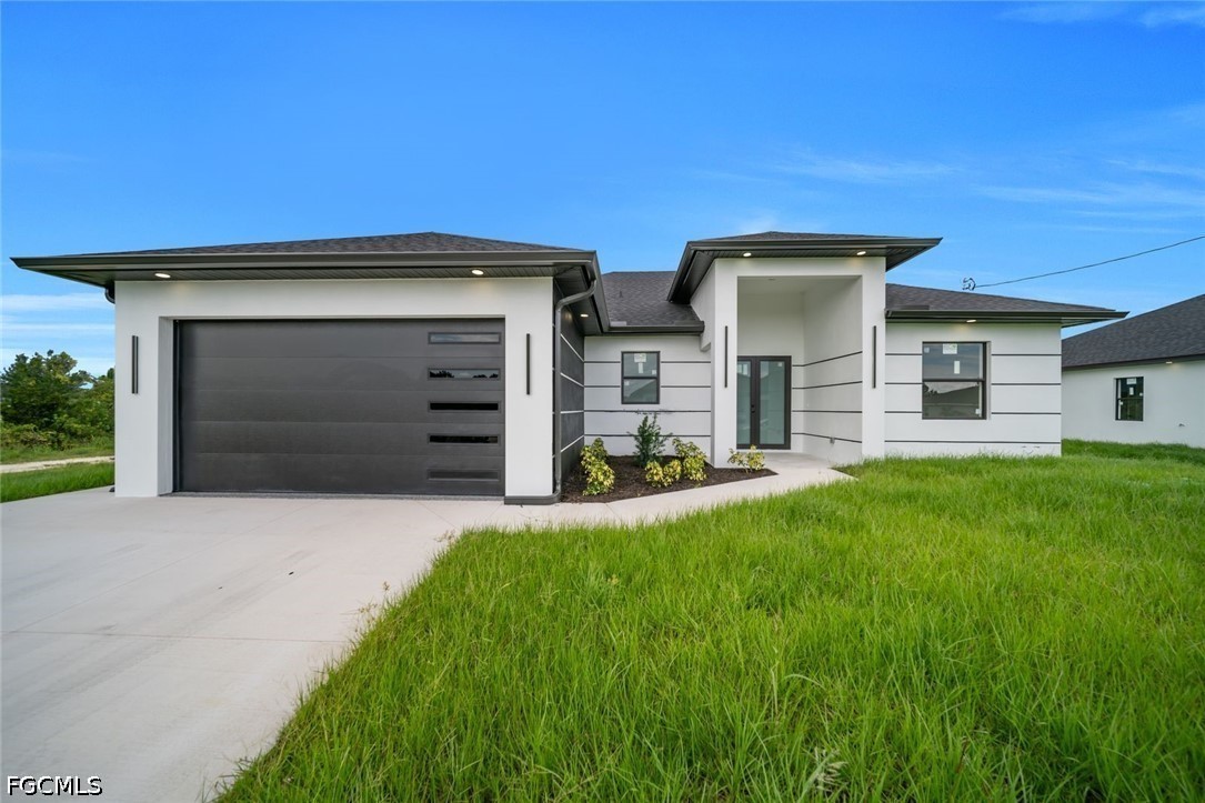 3 Bed SingleFamilyResidence for Sale in Lehigh Acres, FL — photo 4