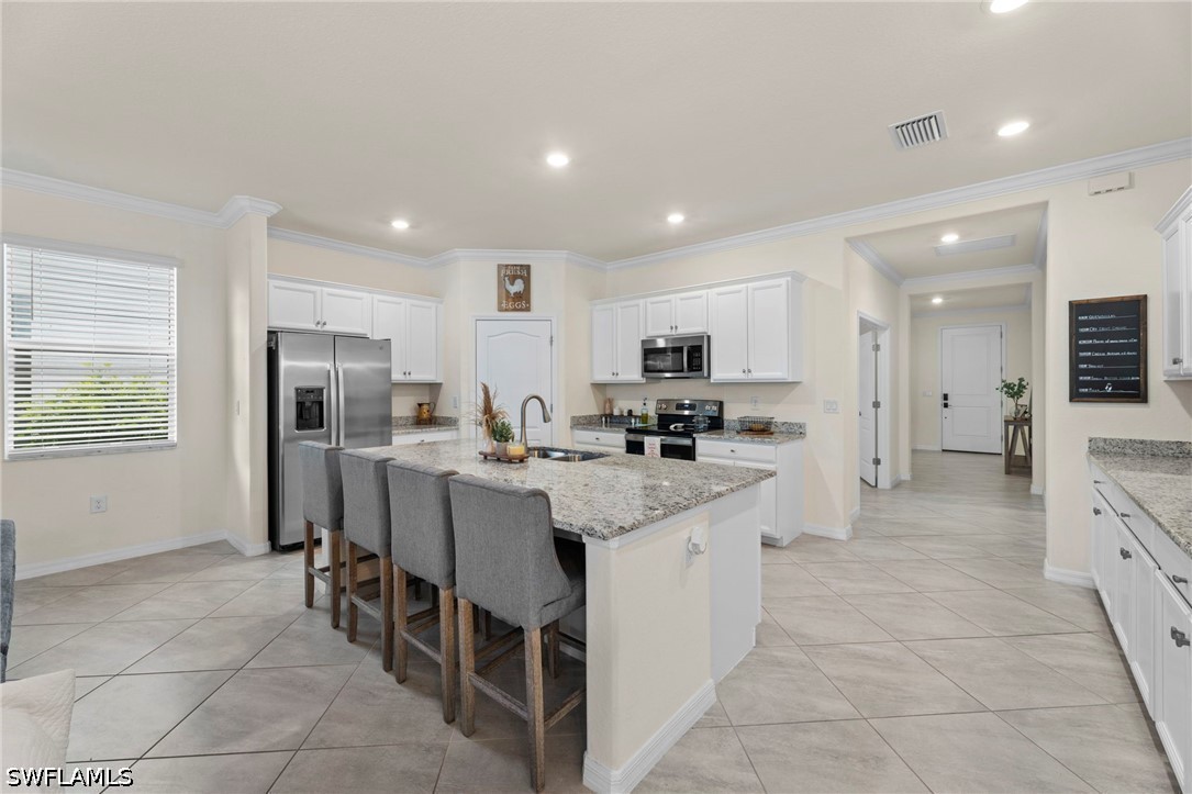 3 Bed Pool Home for Sale in Naples, photo 4