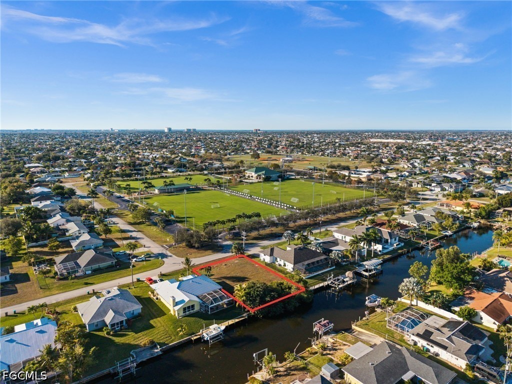Waterfront Home for Sale in Cape Coral, photo 4