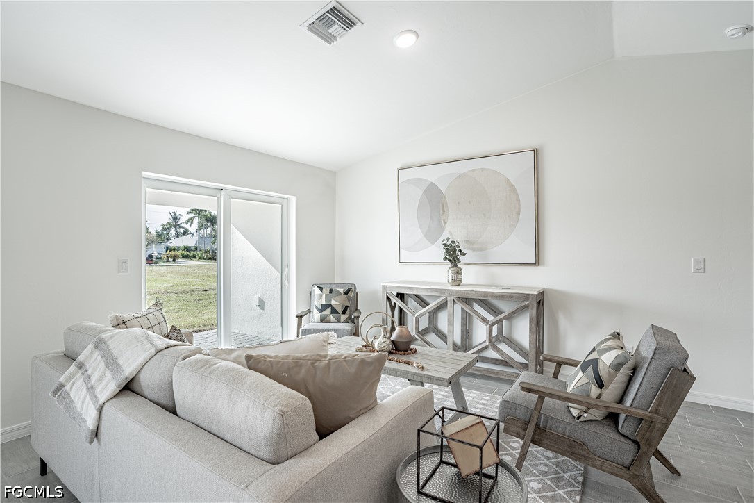 4 Bed SingleFamilyResidence for Sale in Lehigh Acres, FL — photo 4