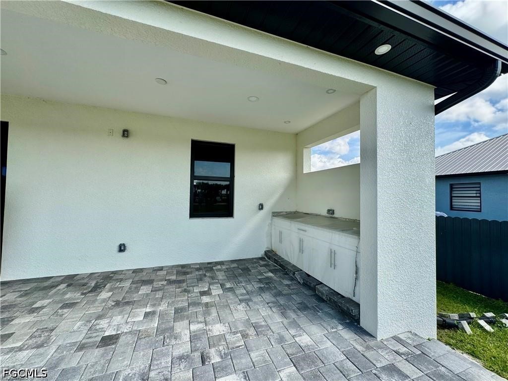 4 Bed SingleFamilyResidence for Sale in Cape Coral, photo 4