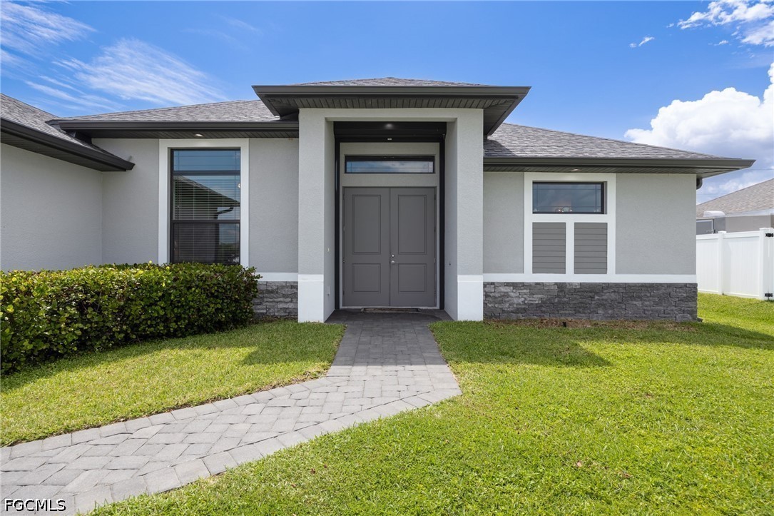 3 Bed Pool Home for Sale in Cape Coral, FL — photo 4