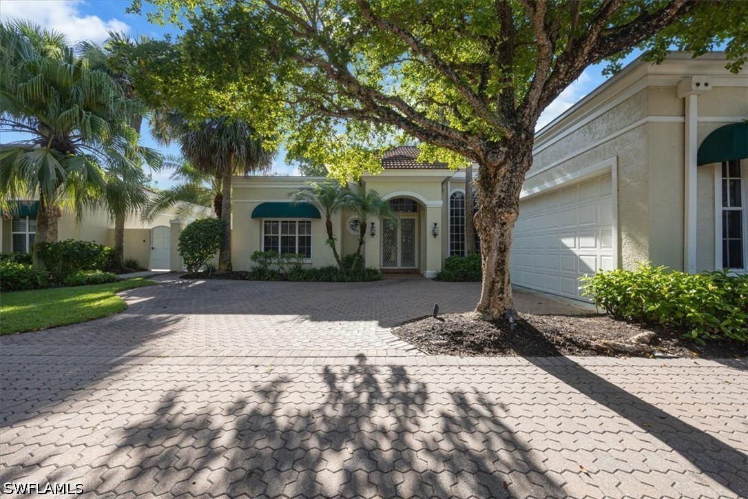 3 Bed Pool Home for Sale in Mews Of Naples, photo 4