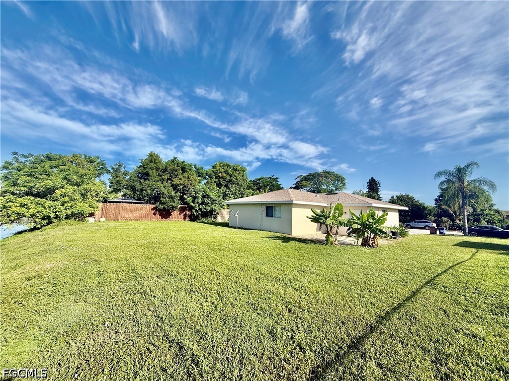 3 Bed SingleFamilyResidence for Sale in Lehigh Acres, photo 4