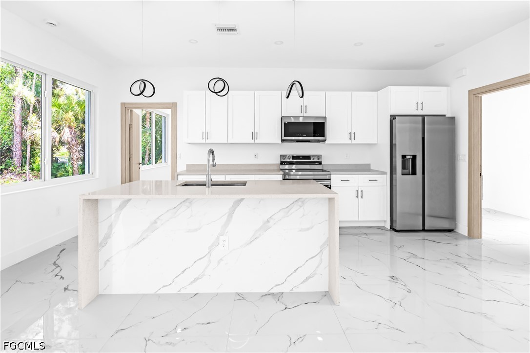 3 Bed SingleFamilyResidence for Sale in Lehigh Acres, FL — photo 4