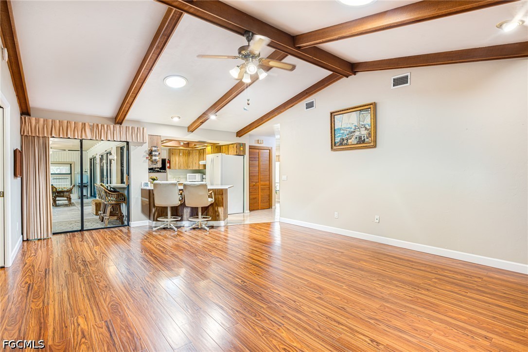 2 Bed SingleFamilyResidence for Sale in Fort Myers, photo 4