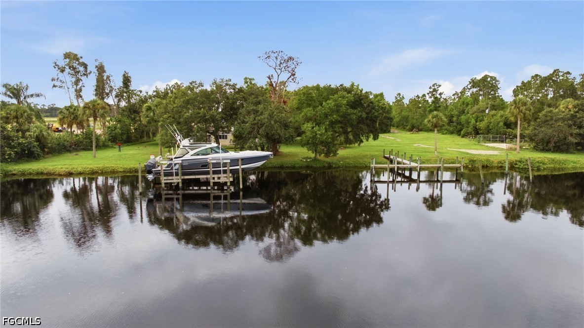5 Bed Pool Home for Sale in Fort Myers, photo 4
