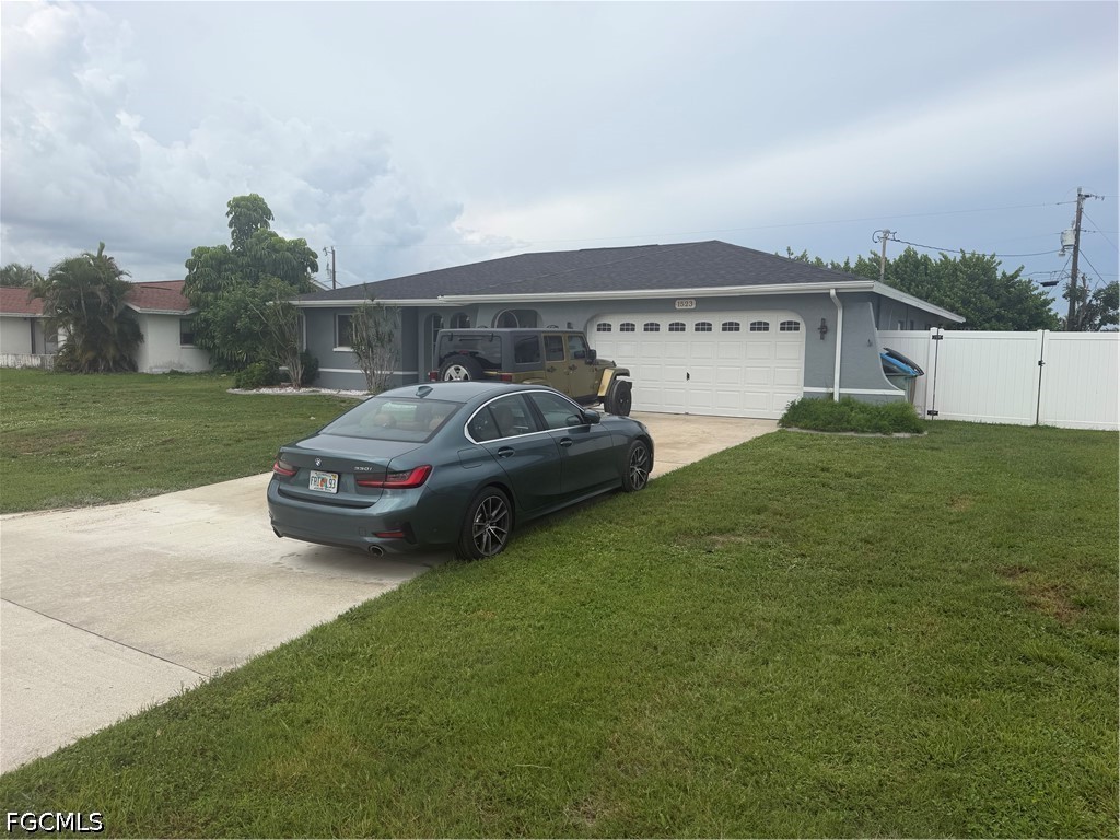 3 Bed SingleFamilyResidence for Sale in Cape Coral, FL — photo 4