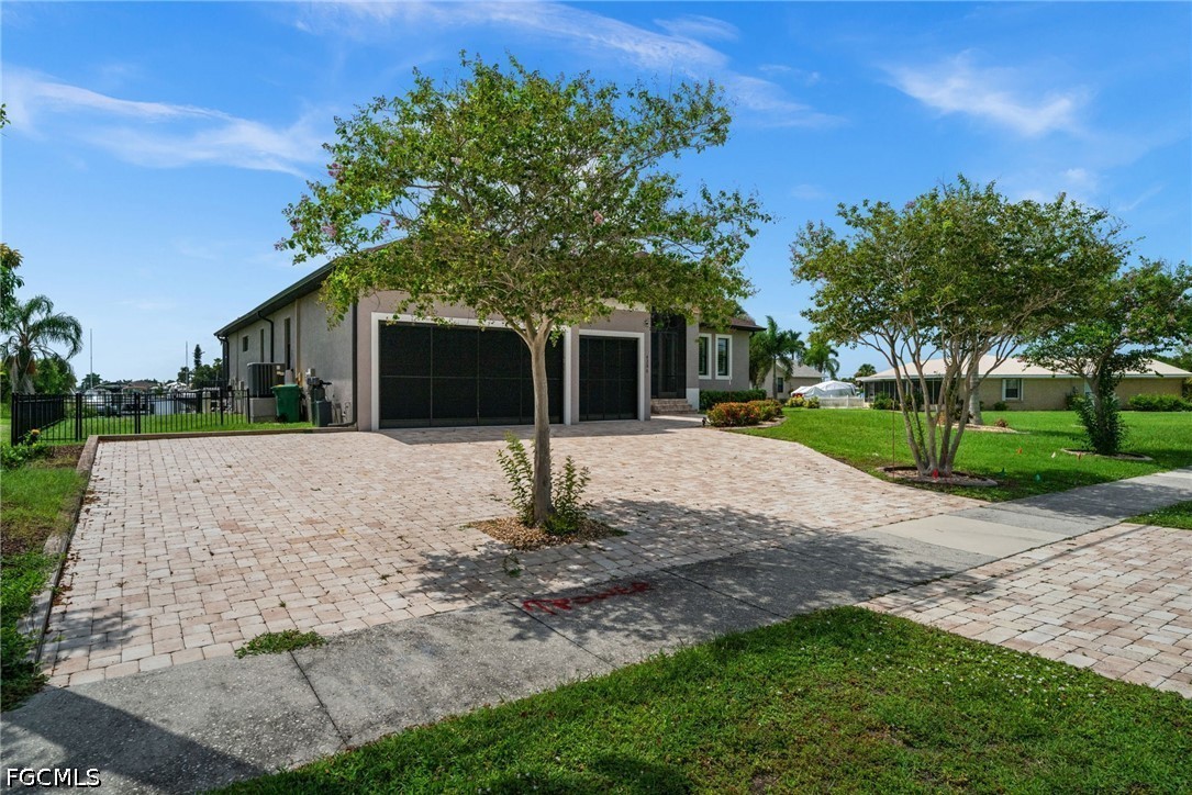 3 Bed Pool Home for Sale in Port Charlotte, FL, $974,900 — photo 4