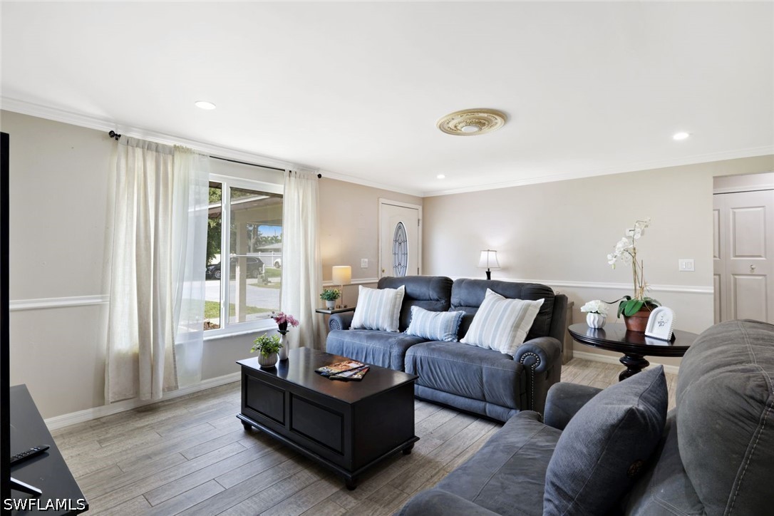 3 Bed SingleFamilyResidence for Sale in San Carlos Park, photo 4