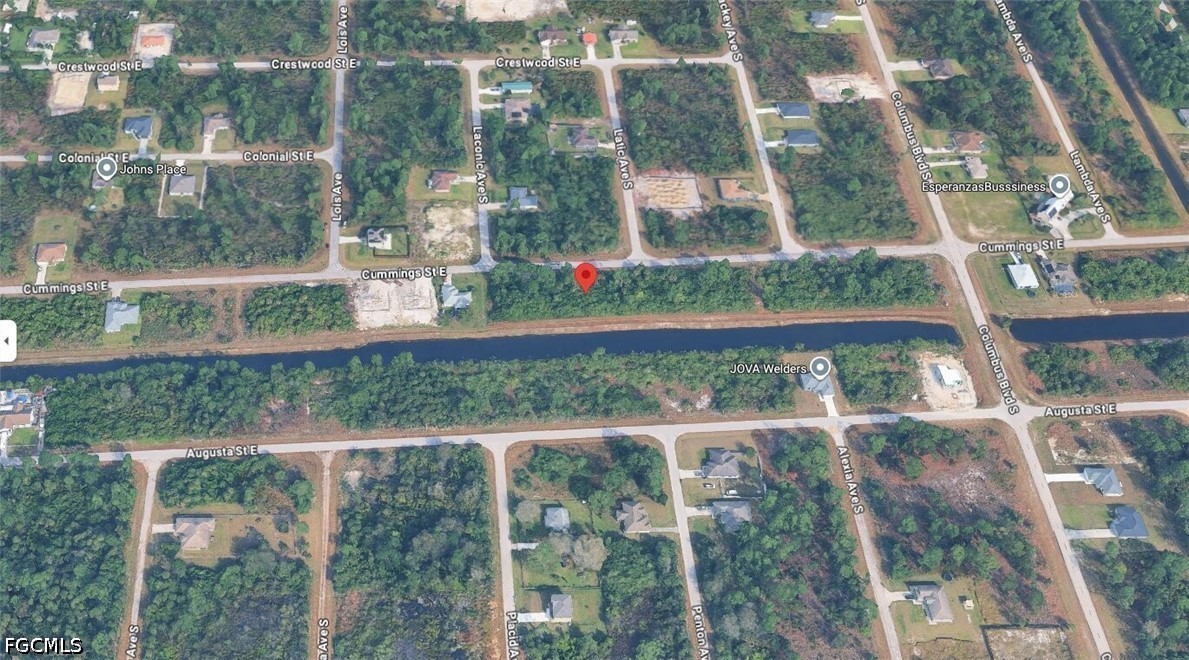 Waterfront Home for Sale in Lehigh Acres, photo 4