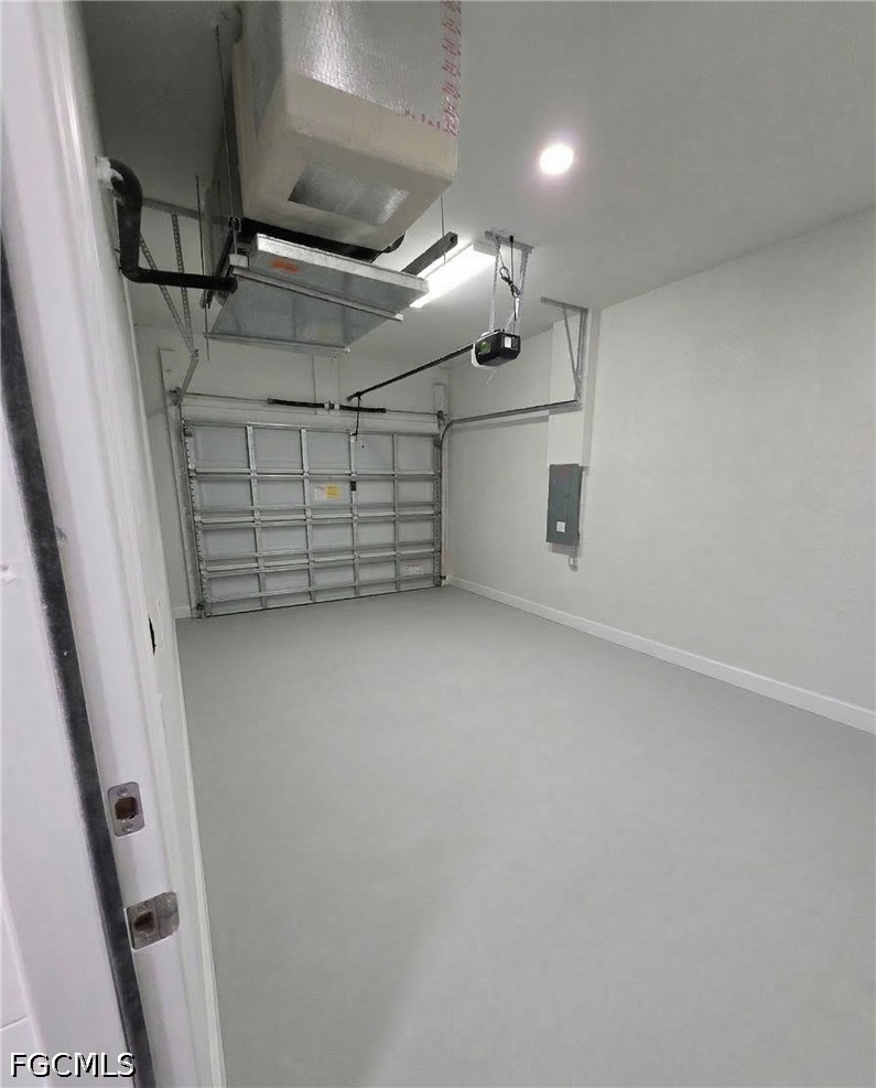 3 Bed SingleFamilyResidence for Sale in Lehigh Acres, photo 4