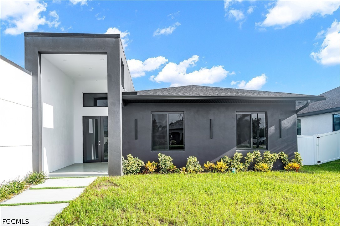 3 Bed SingleFamilyResidence for Sale in Cape Coral, FL — photo 4