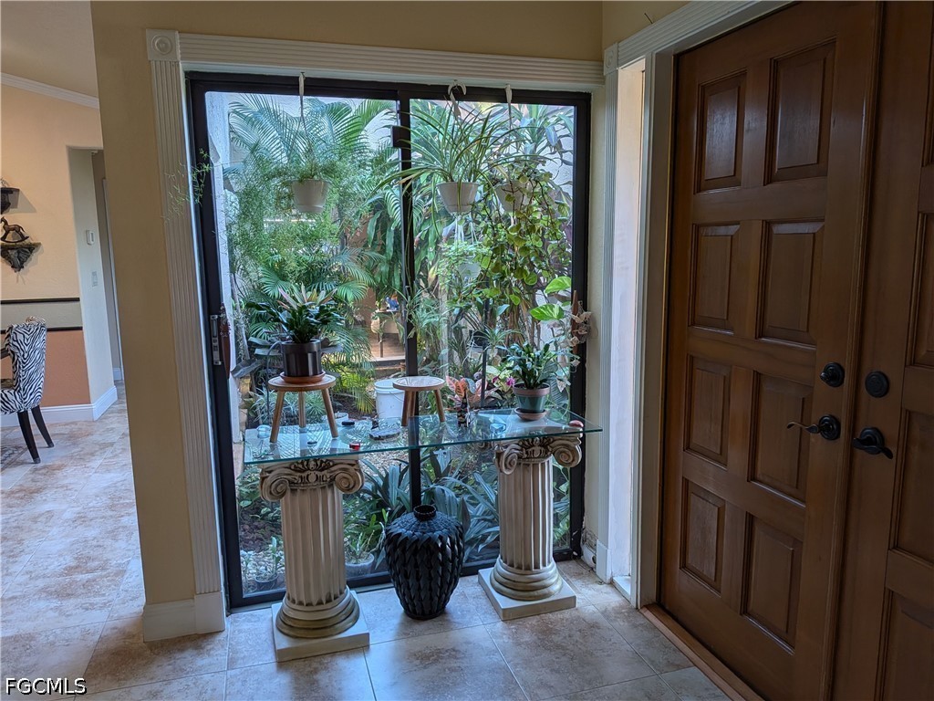 3 Bed Pool Home for Sale in Cape Coral, photo 4