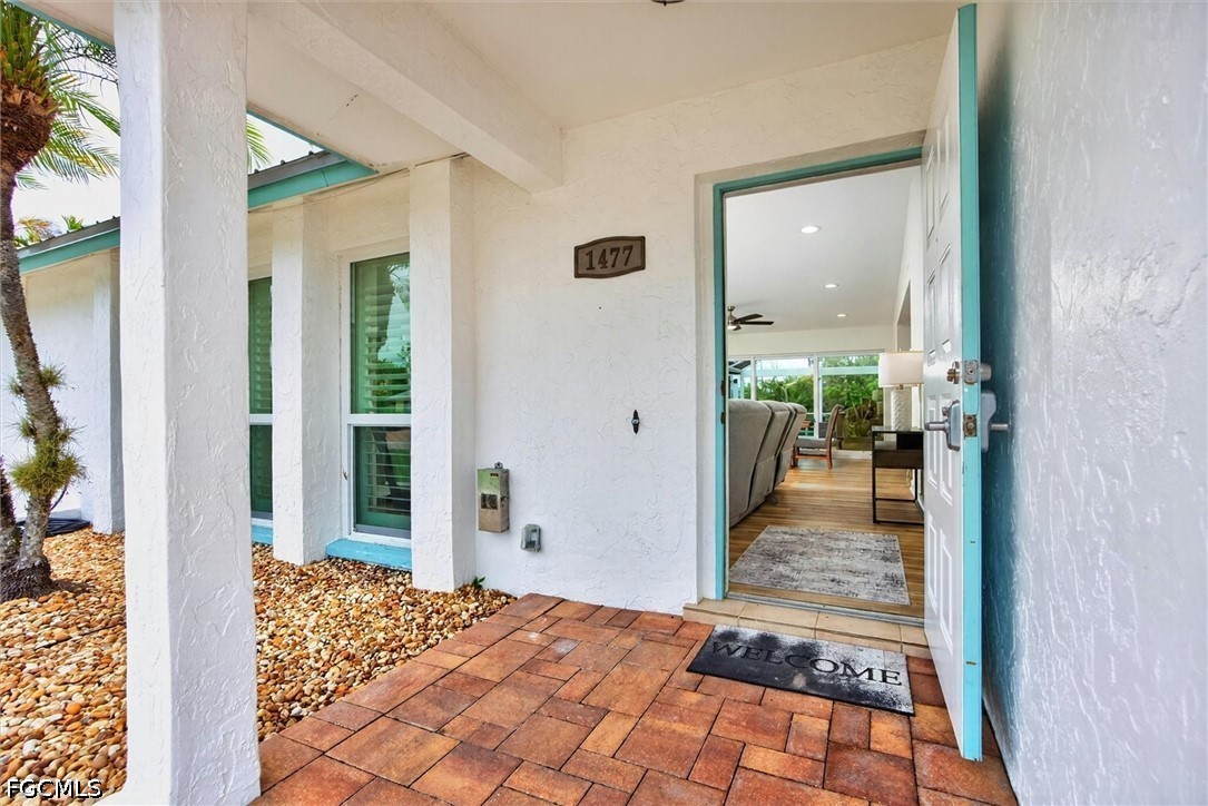 4 Bed Pool Home for Sale in Sanibel, FL, $1,375,000 — photo 4