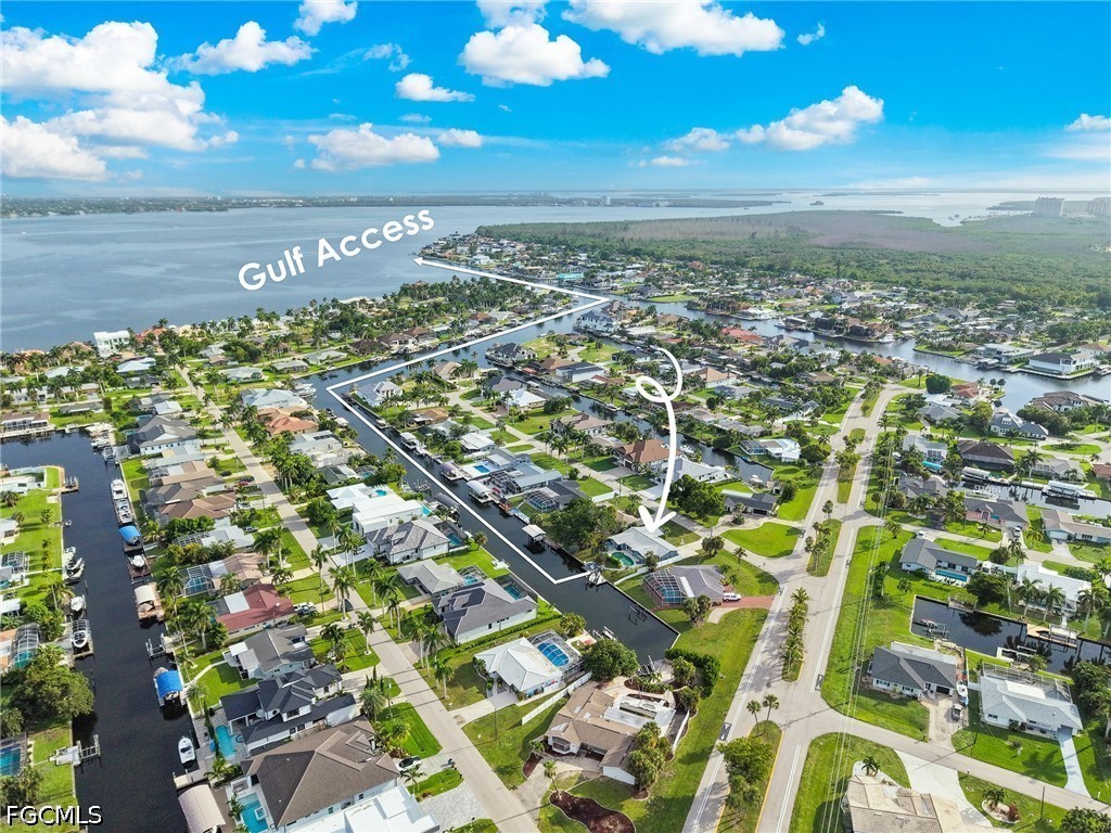 4 Bed Pool Home for Sale in Cape Coral, photo 4