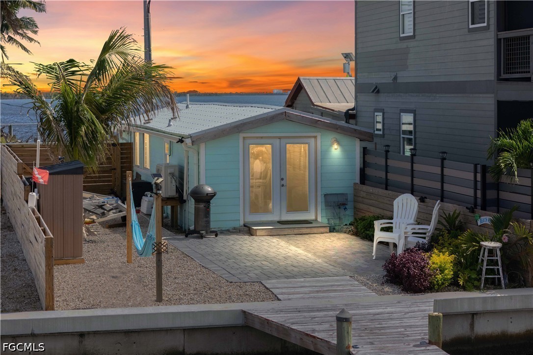 2 Bed Waterfront Home for Sale in Matlacha, FL, $399,900 — photo 4