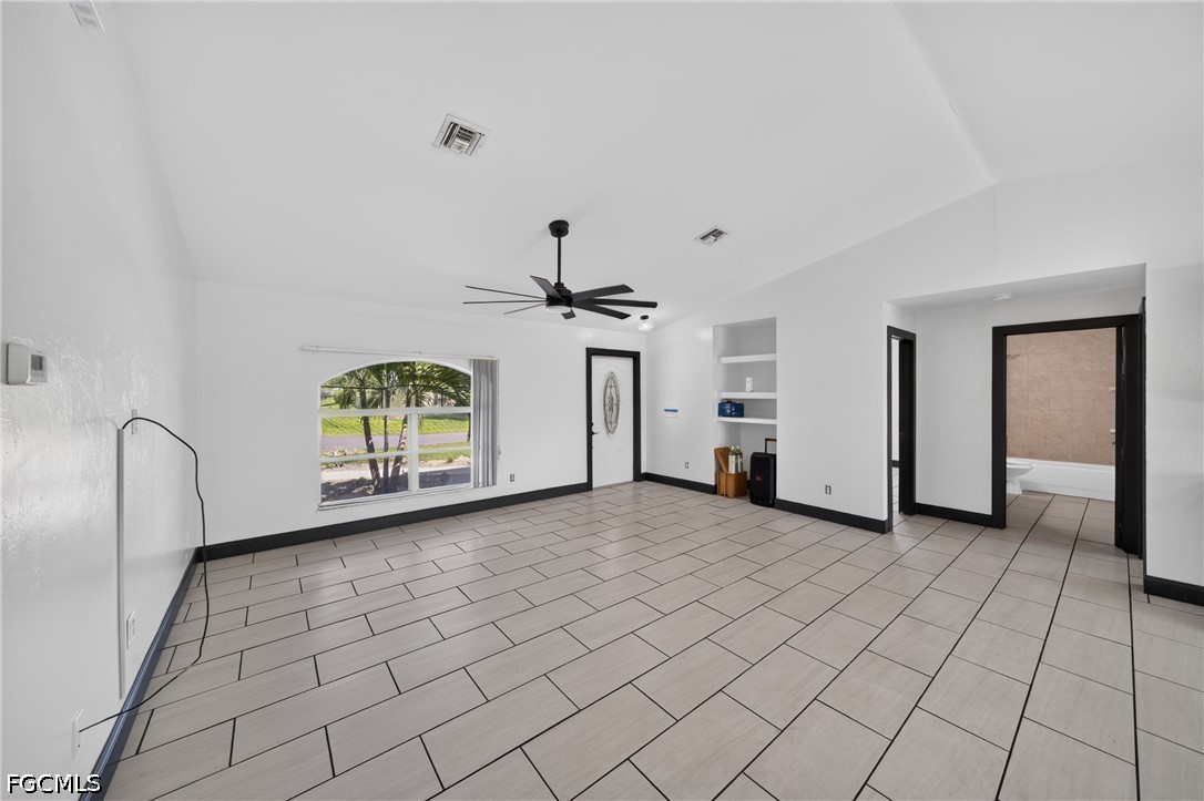 3 Bed SingleFamilyResidence for Sale in Cape Coral, photo 4
