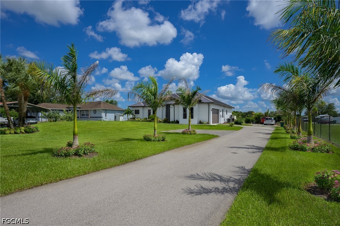 3 Bed SingleFamilyResidence for Sale in Naples, FL, $675,000 — photo 4