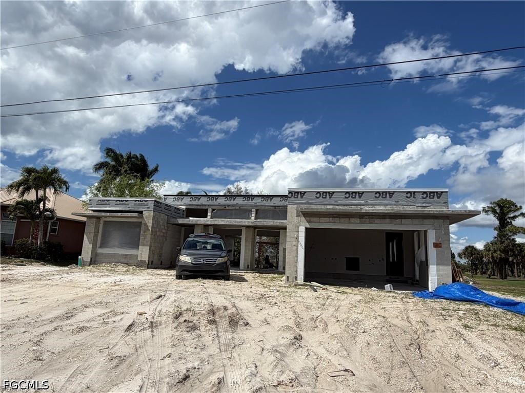 3 Bed Pool Home for Sale in Cape Coral, photo 4