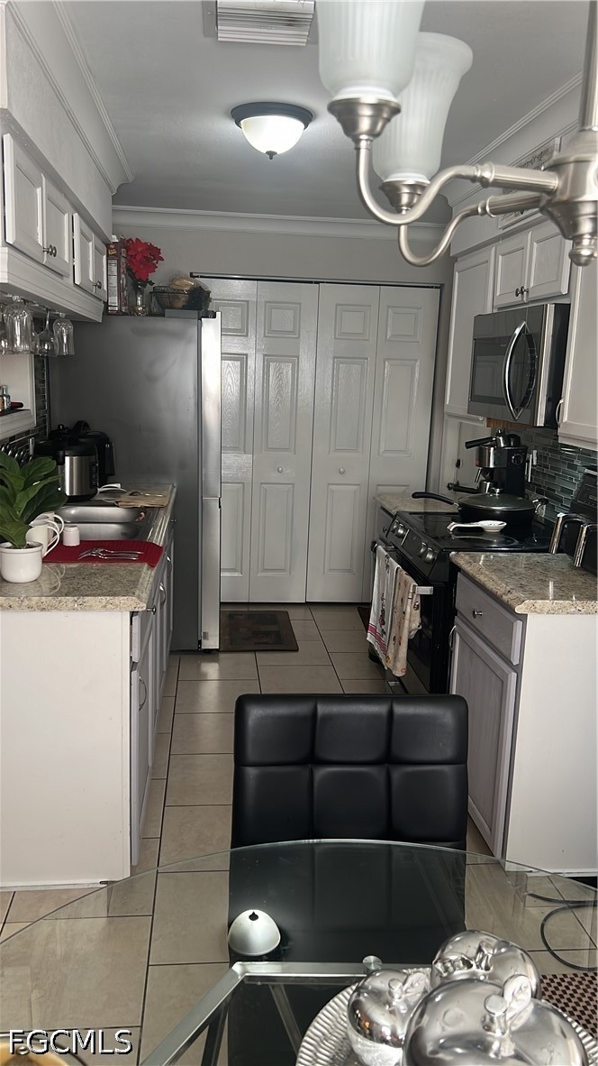 2 Bed SingleFamilyResidence for Sale in Lehigh Acres, FL — photo 4