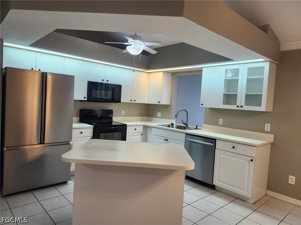 3 Bed Waterfront Home for Sale in Cape Coral, FL — photo 4
