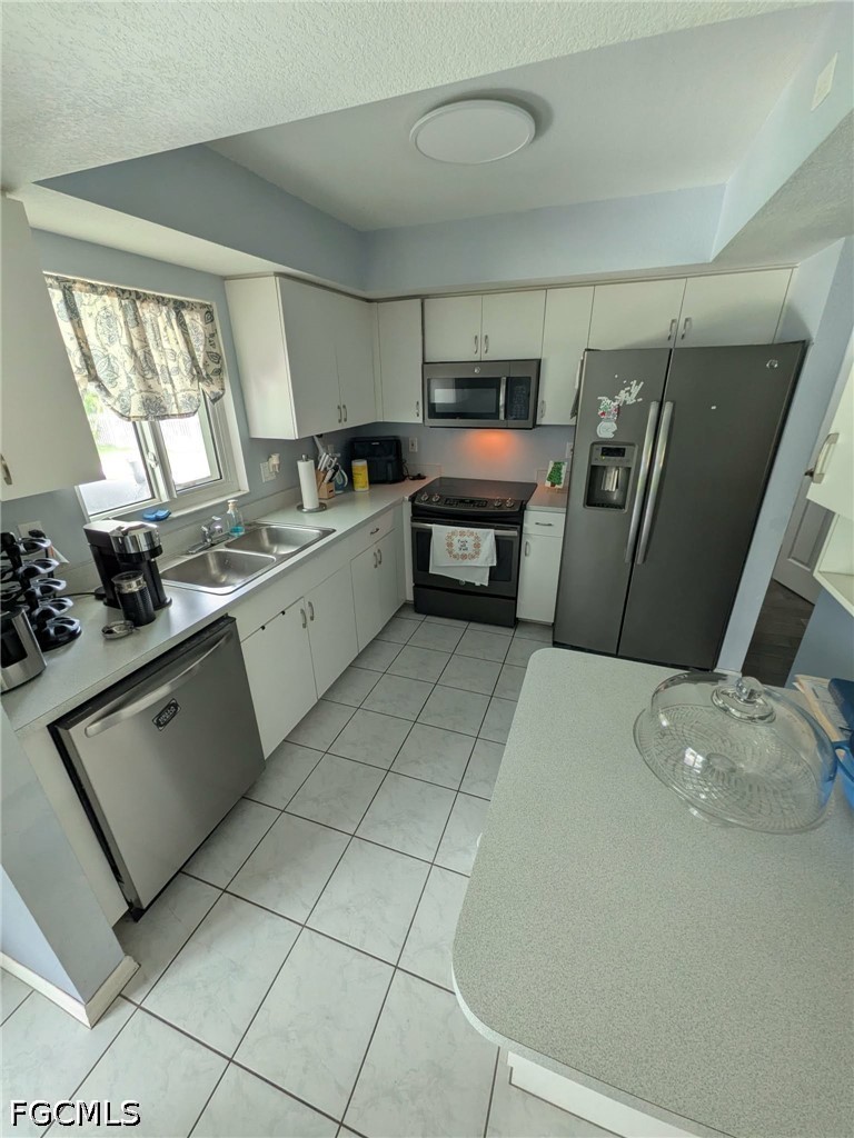 3 Bed Pool Home for Sale in Cape Coral, FL — photo 4