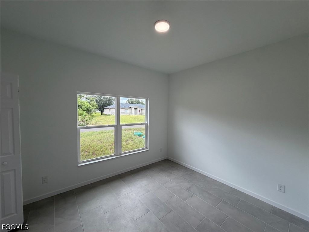 2 Bed SingleFamilyResidence for Sale in Lehigh Acres, FL — photo 4